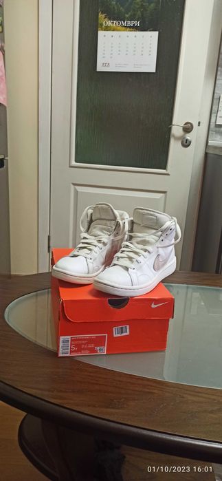 Маратонки Nike ном.37.5!