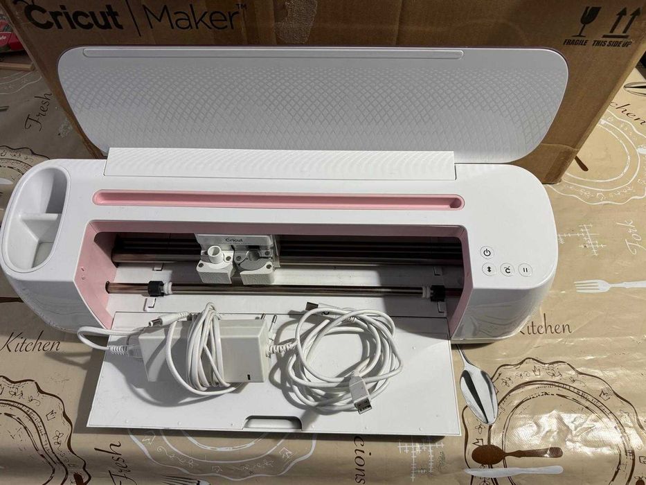 Cutter plotter inteligent Cricut Maker