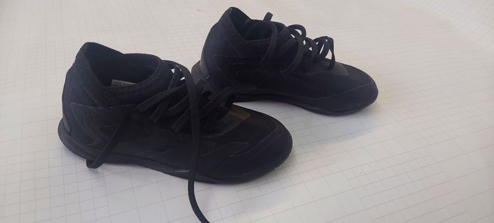 маратонки ADIDAS