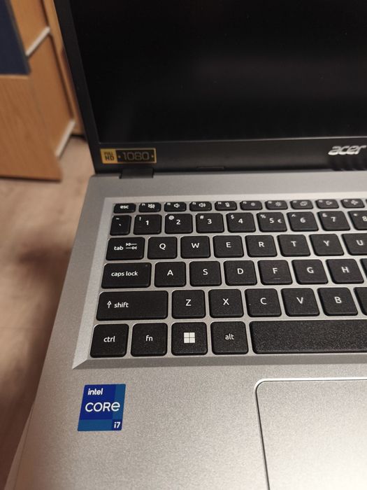 Laptop ACER i7 nou
