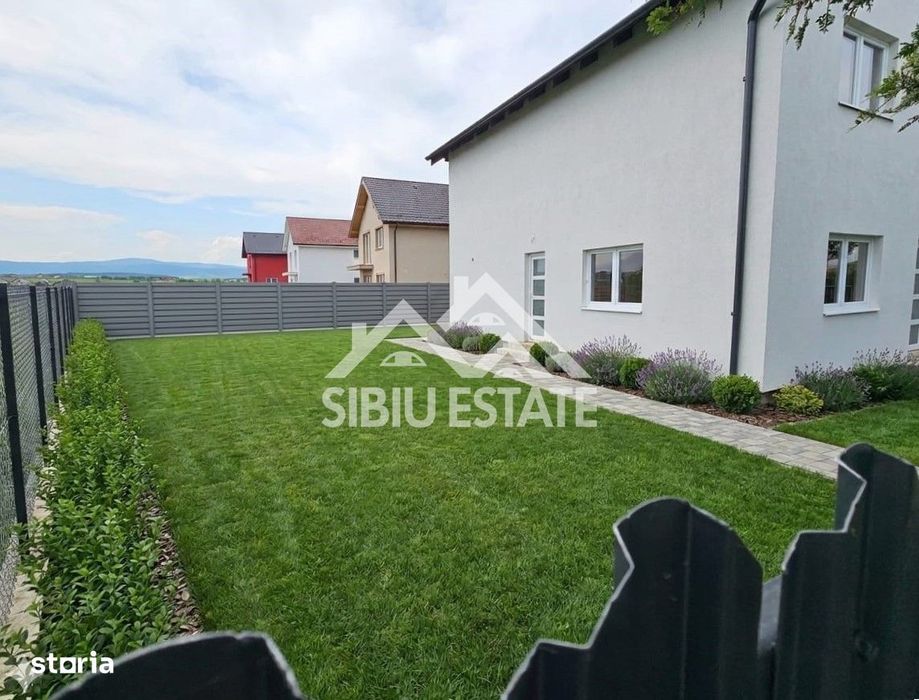 Casa unifamilala 5 camere curte proprie  Sura Mica zona Penny