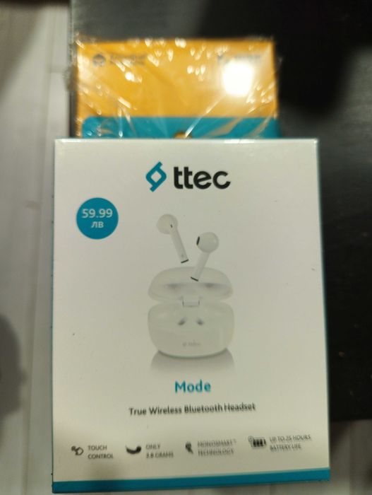 Продавам Realme Note 60