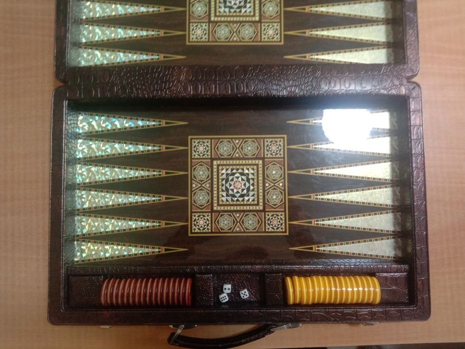 Нарды ручной работы из кожи