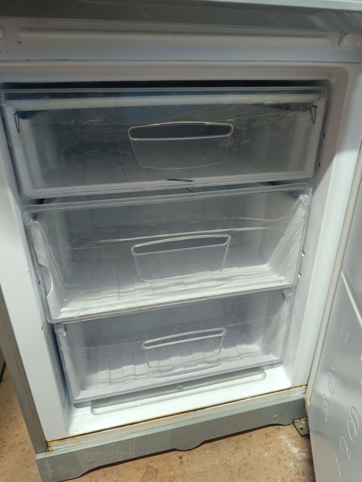 Продам холодильники