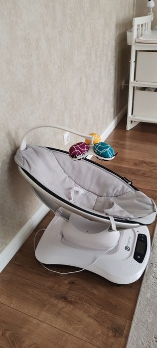 Продам электрошезлонг 4moms