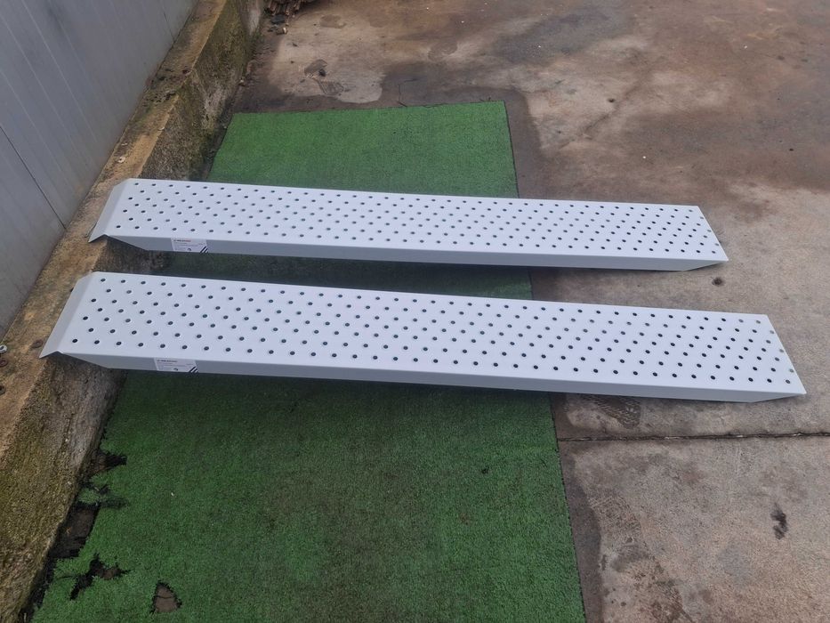 Товарни рампи до 400 кг -НОВИ