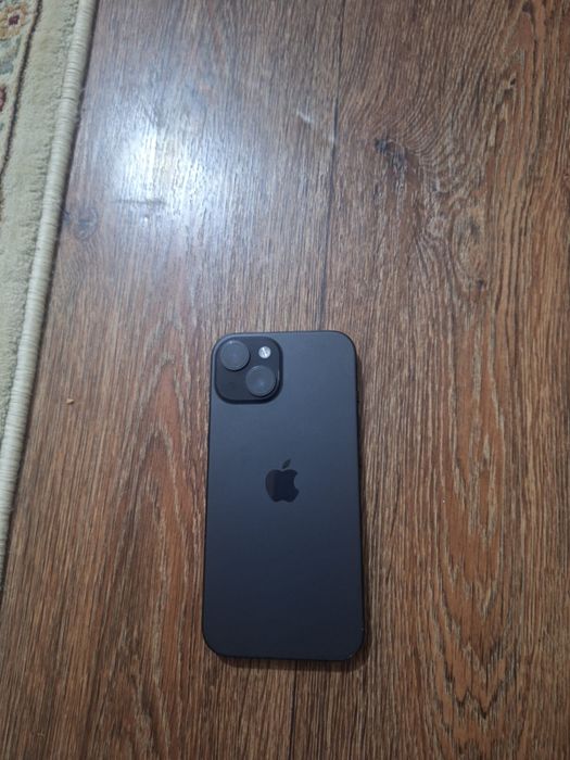 Айфон 15 акумулятор 93