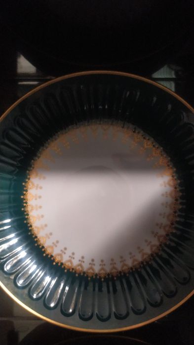 чайник и тарелка