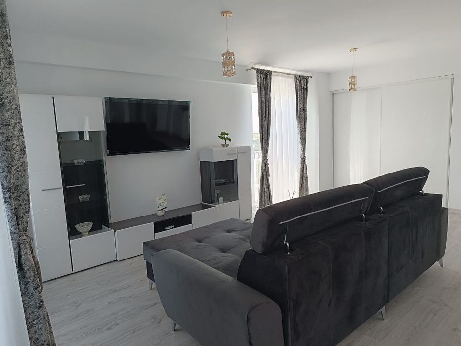 Proprietar inchiriez Apartament 2 camere Decebal Residence