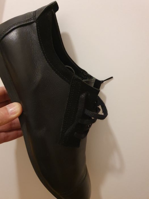 Pantofi din piele marime 42