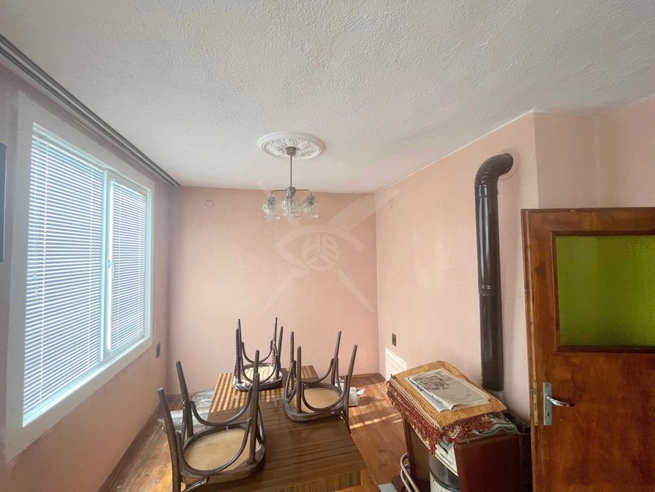 Продава се Къща в Панагюрище - 392 кв.м за 485 €/кв.м - Снимка #4