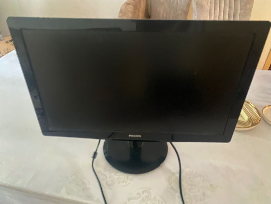 Монитор Philips , Большой