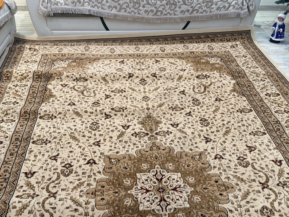 Продам ковер миллионник 4х2.5 м б/у