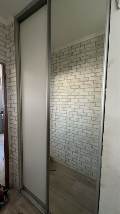 Продам гардеробный