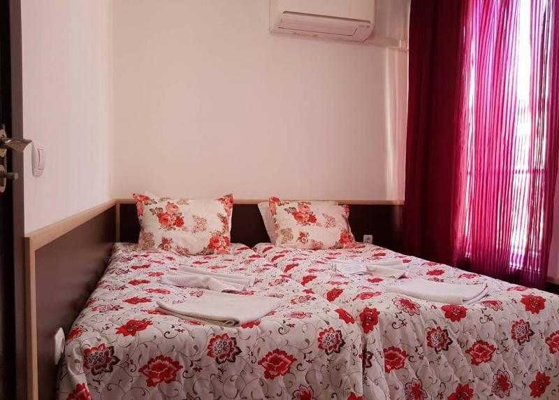 Дава се под наем Тристаен апартамент в Бургас, Лазур - 90 кв.м за 612 € - Снимка #3