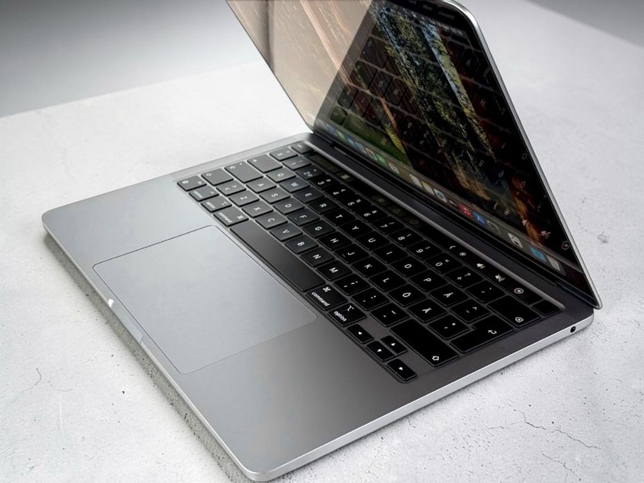 НОВ! Apple MacBook Pro 13" M1 8RAM 512GB Touch Bar Gray Гаранция!