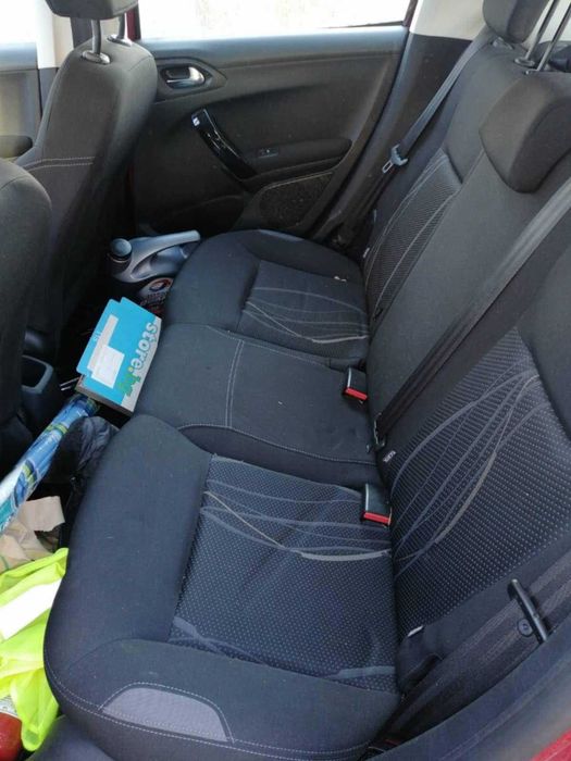 Пежо 208 , 1,4 хди . На части