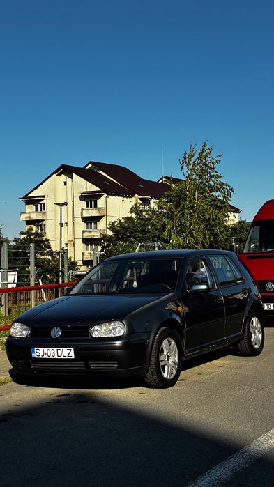 VOLKSWAGEN Golf 1999