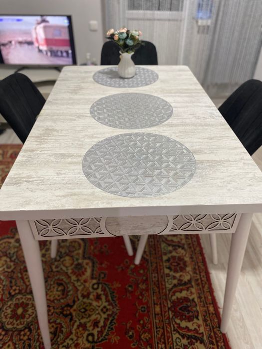 Продам стол со стульями