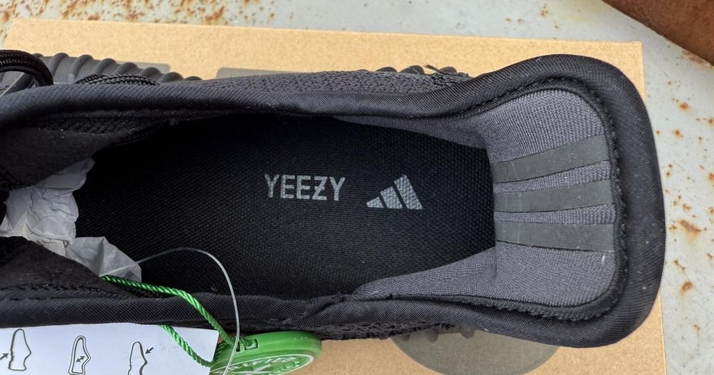 Adidas yeezy boost 350 v2 onyx