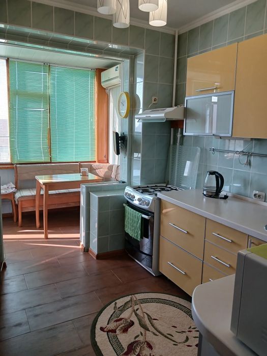 Сдам квартиру 2х комн, на берегу моря, в 14-19 в аренду посуточно