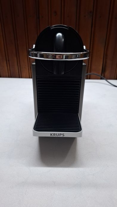 Nespresso Krups Pixie Titan XN306T10, 1260W, 19 бара, 0.7 литра,