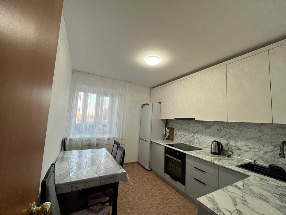 продам 2 комнатную 53 м2 район IT лицея
