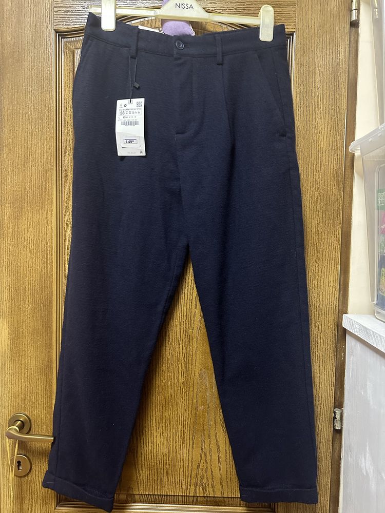 Pantaloni carrot fit Zara b rba i NOI m rimea 38 Deva OLX.ro