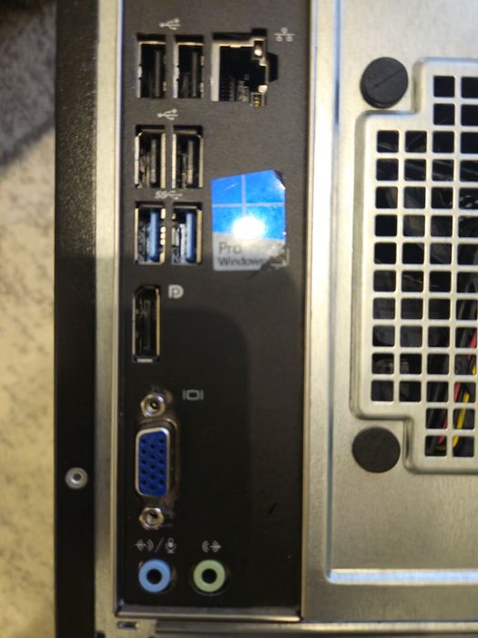 Desktop Dell procesor I5 ssd 256 16 gb ram foarte silentios