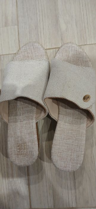 Дамски чехли на платформа