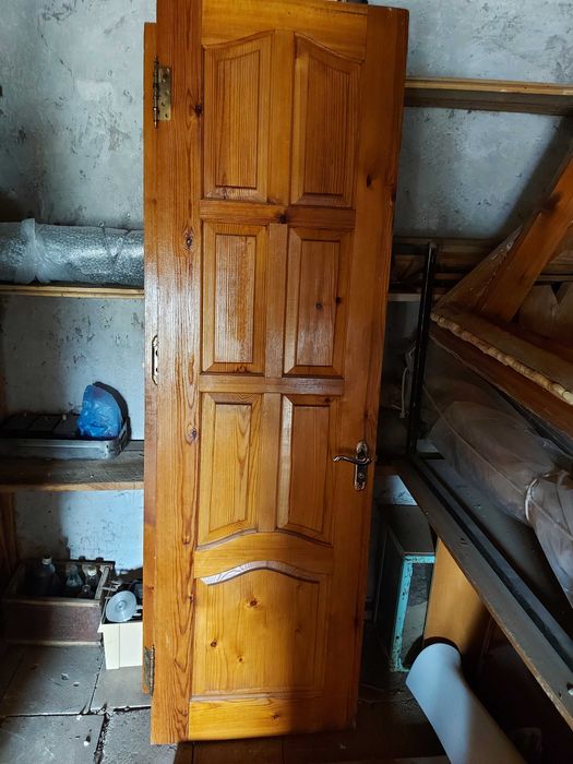 Продам межкомнатные двери