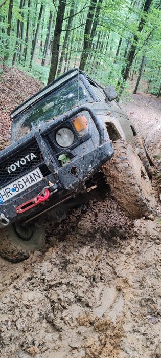 Vând sau schimb toyota lj70