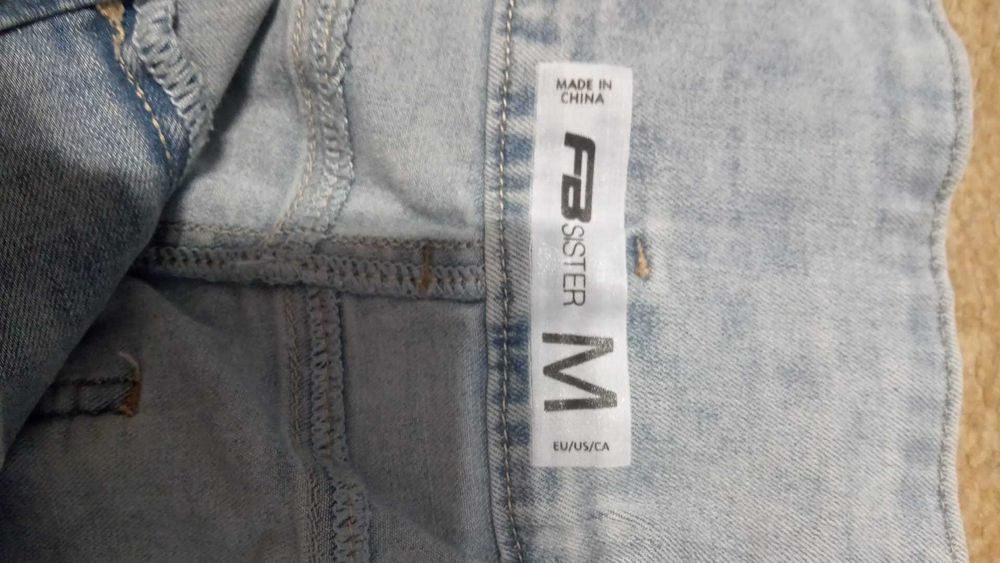 Pantaloni+camasa+papion s/l