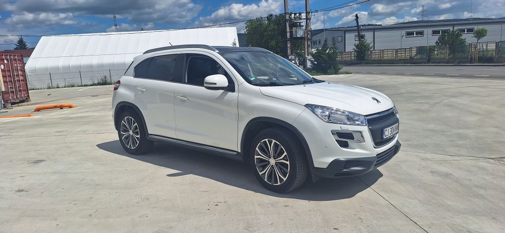 PEUGEOT 4008