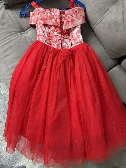 Платье бальное на 5-7 лет