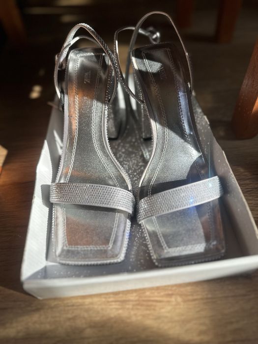 Сребърни Сандали на ток Zara с камъчета