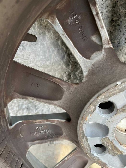Гуми с джанти за автомобил
