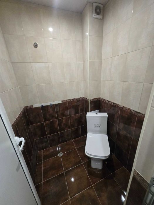 Дава се под наем Офис в Варна, Гранд Мол Варна - 100 кв.м за 747.66 € - Снимка #4