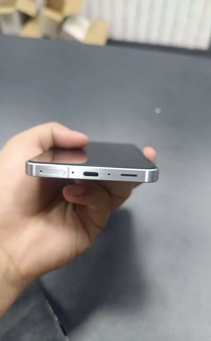 Samsung A56 8/256gb idial holatda