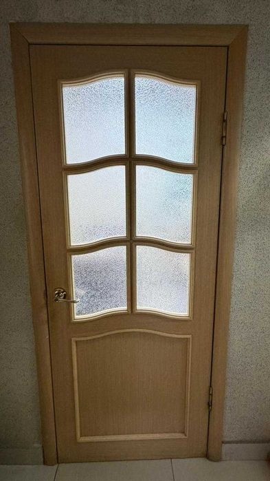 Продам двери межкомнатные Б/У