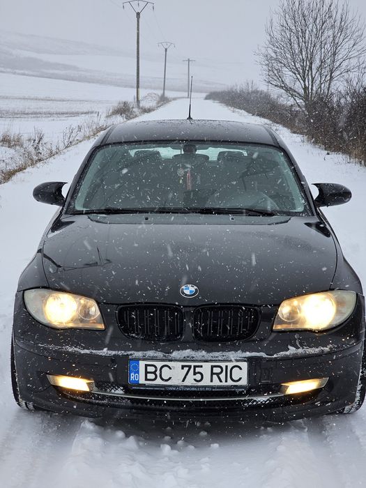 Vând BMW Seria 1 
Motor 118d 122cp
Mașina in prezent are 280.000km în