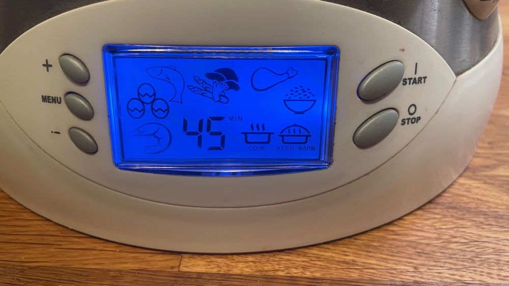 Aparat de gătit cu abur