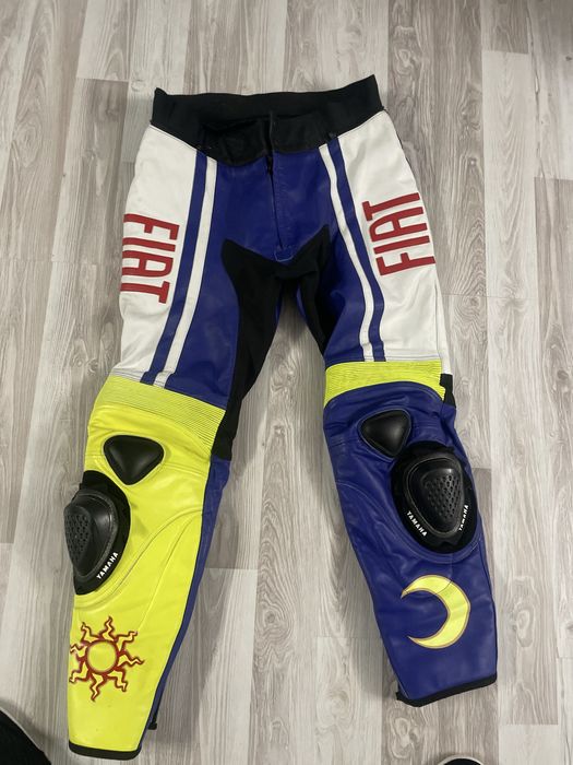 Мото екип ямаха може и отделно да се продават