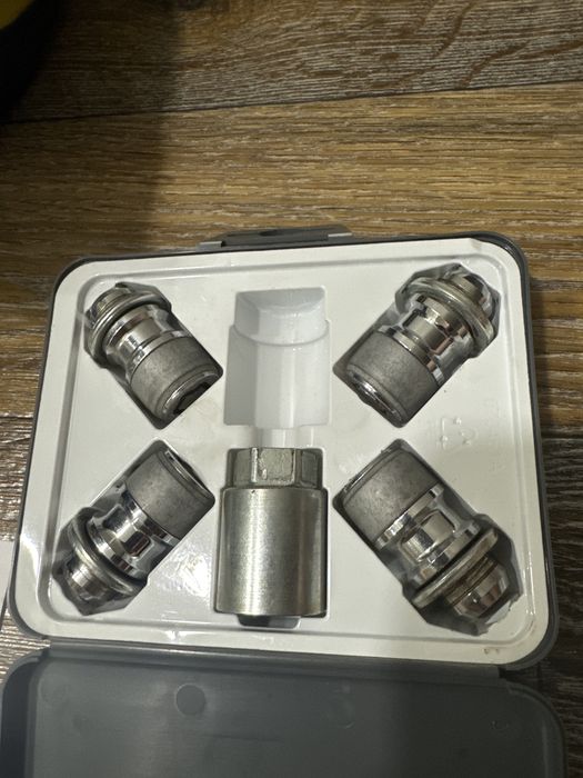 Секретки toyota комплект