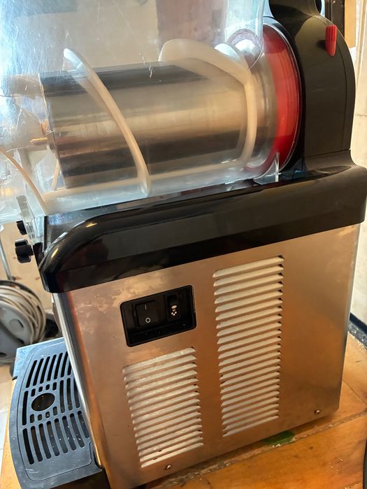 Професионална машина за скрежина