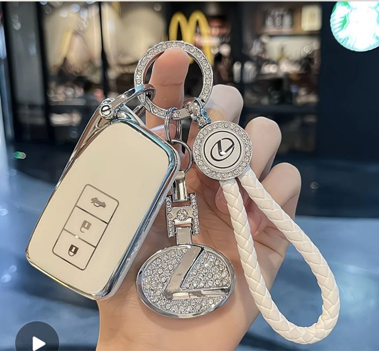 чехол для lexus,белый. уступка есть