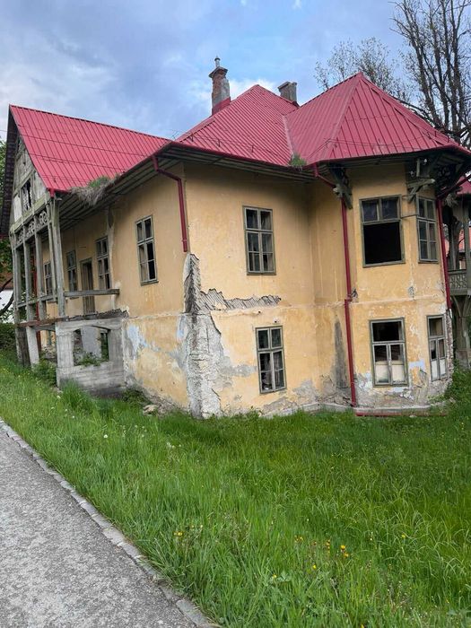 Se Vinde Vila în zona ultracentrală a Borsecului!!!