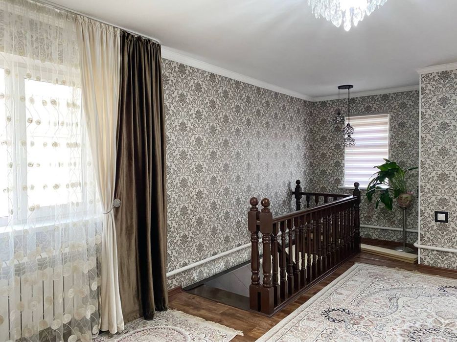 Продам двухэтажный дом