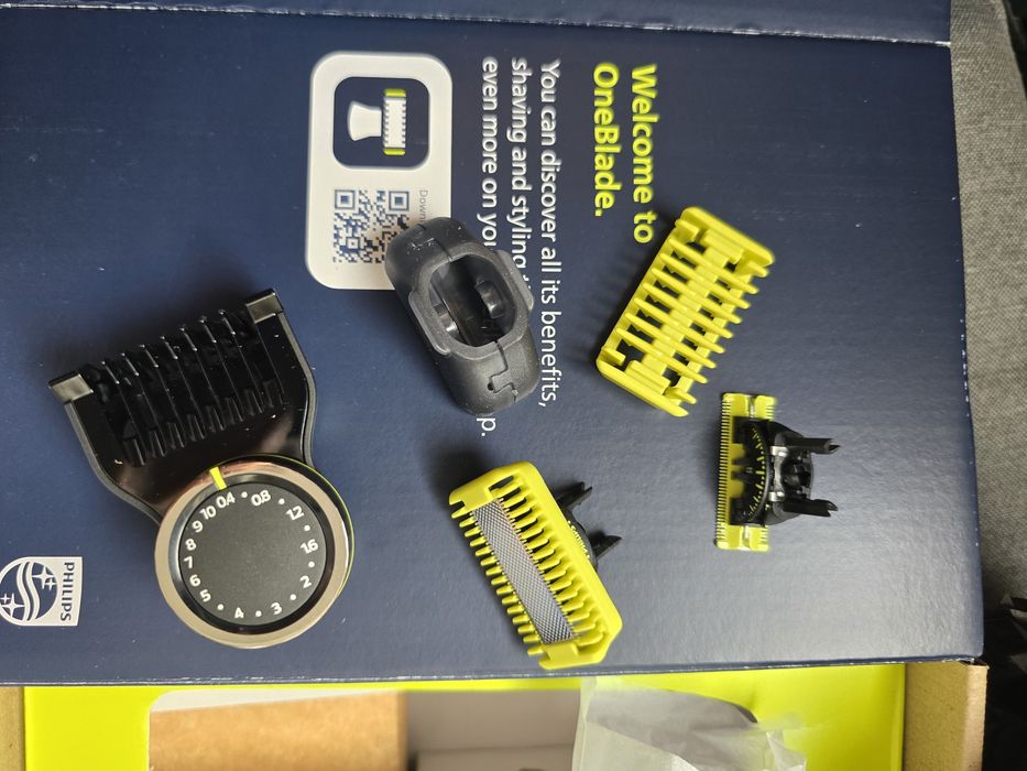 Aparat de ras OneBlade QP6652