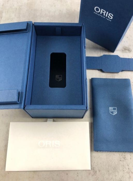 Oris Aquis Date Calibre 400 – нов, с 10 години гаранция